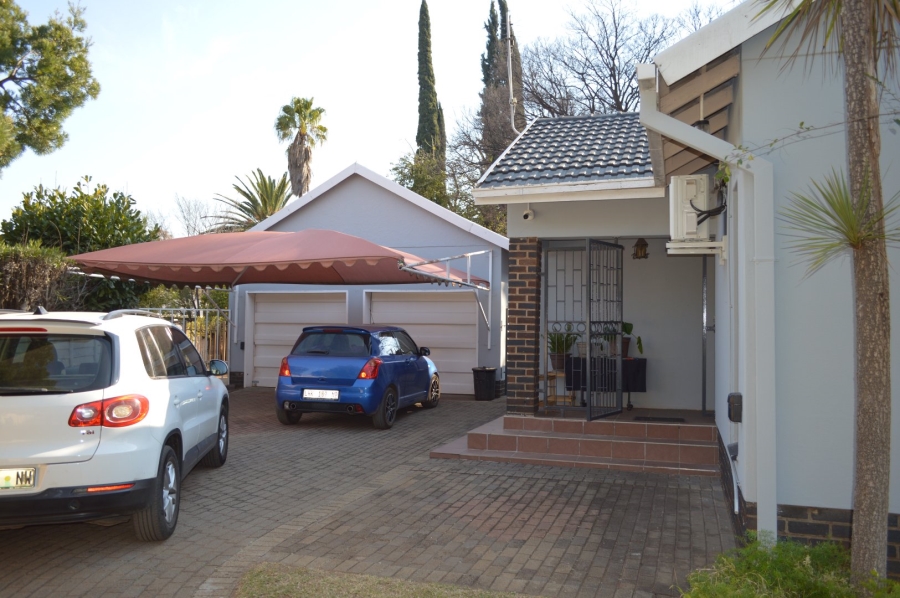 3 Bedroom Property for Sale in Flamwood North West